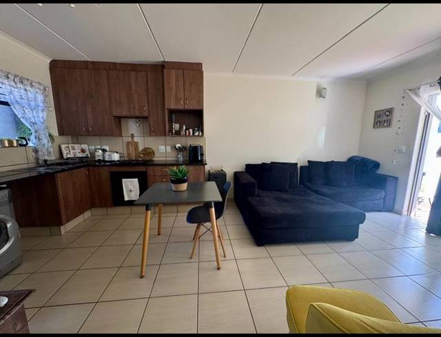 1 BEDROOM APARTMENT FOR SALE IN BARBEQUE DOWNS